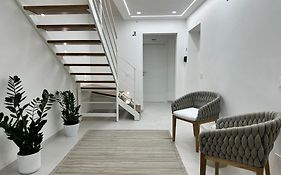 Hary Home